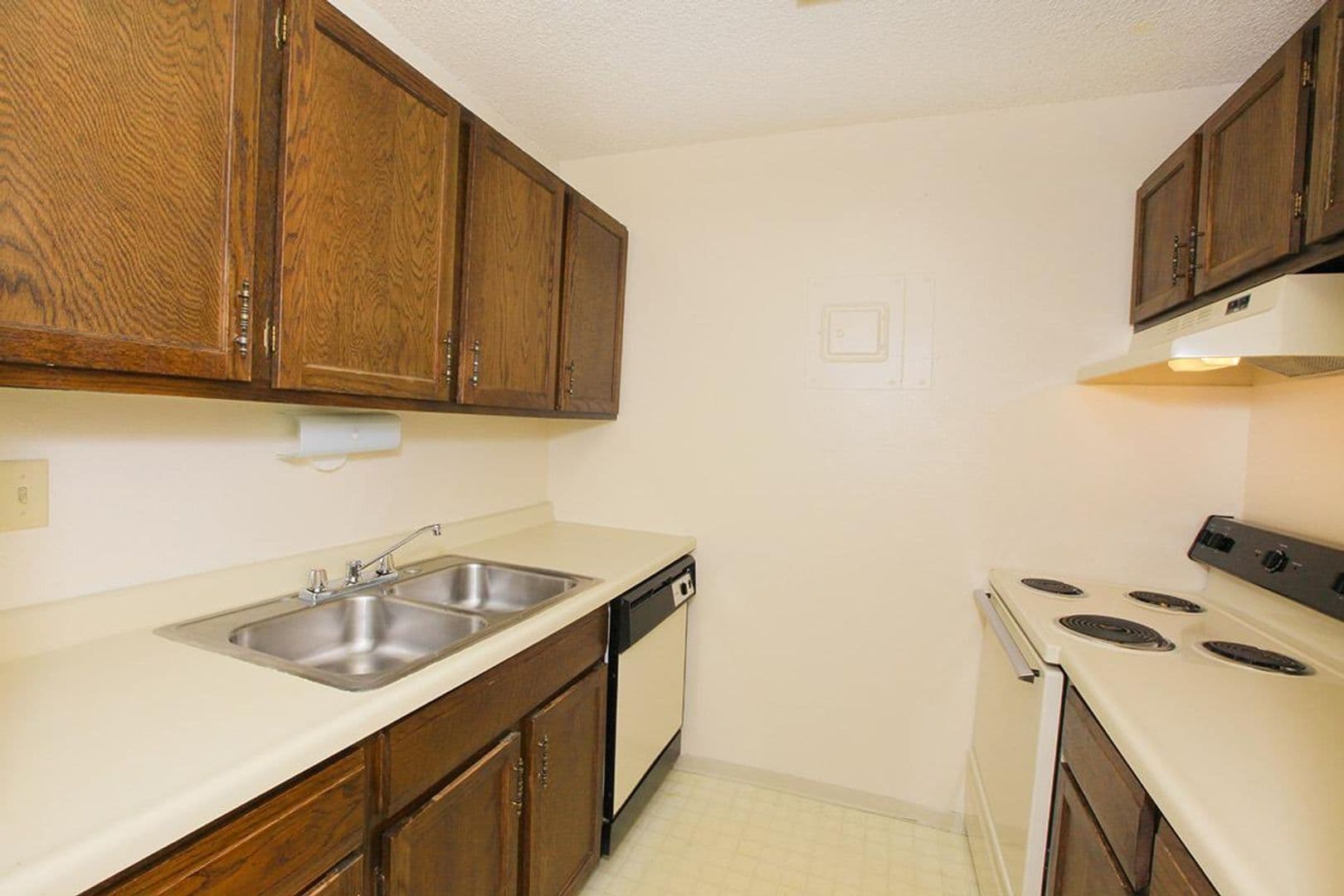 Colorado Springs Townhome: 3817 Village Road South