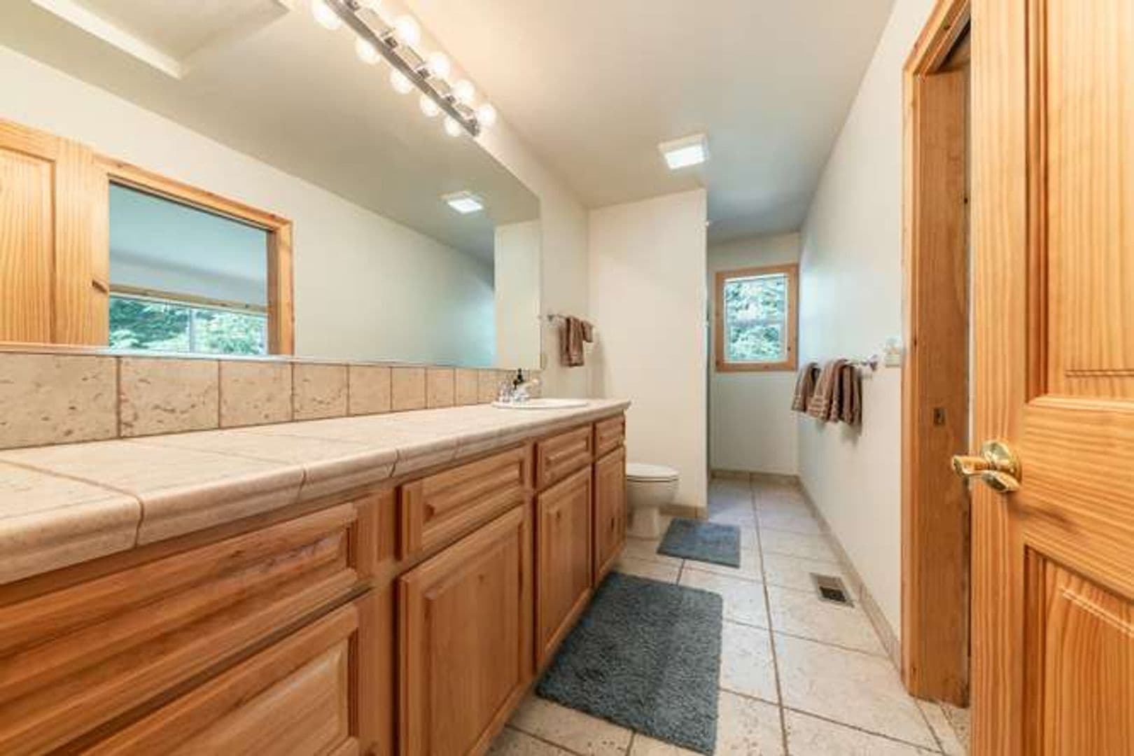 Truckee House: 11400 Thelin Drive