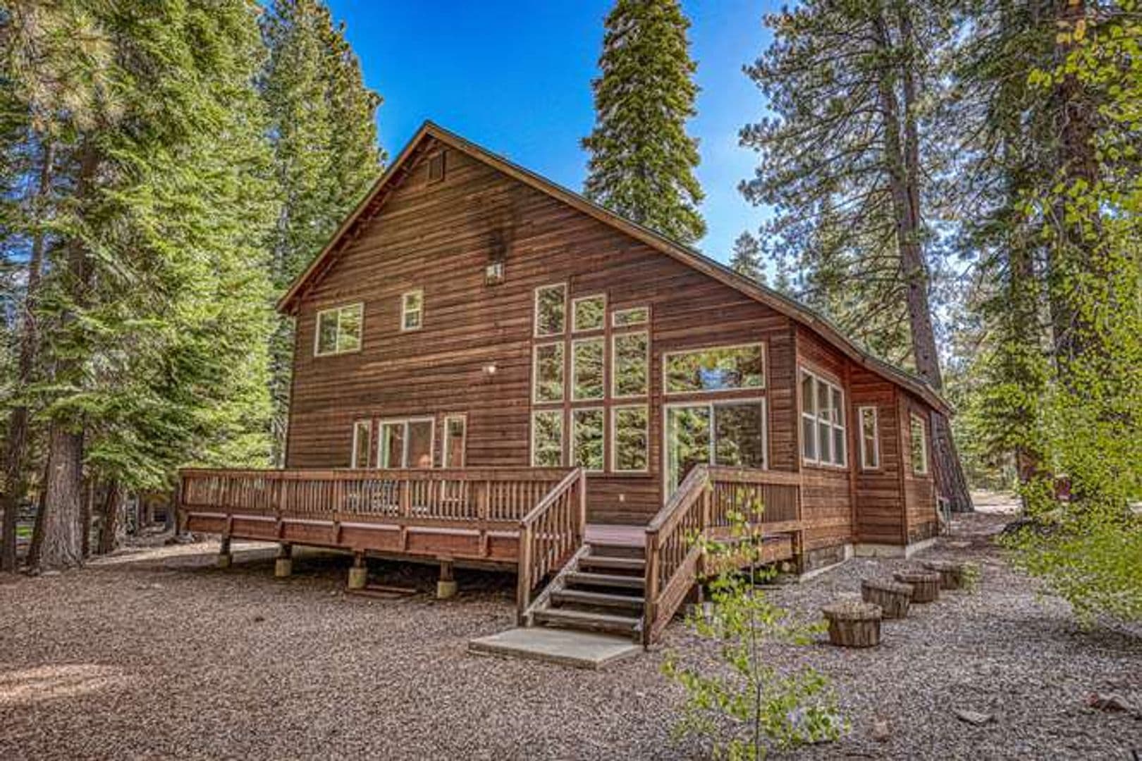 Truckee House: 11400 Thelin Drive