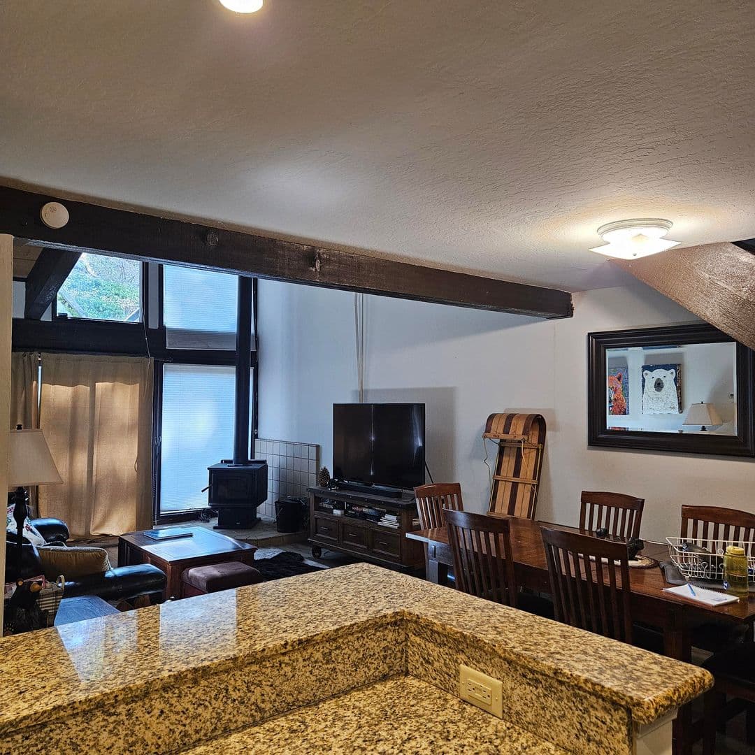 Alpine Meadows Condo: 2090 Chalet Rd # 22