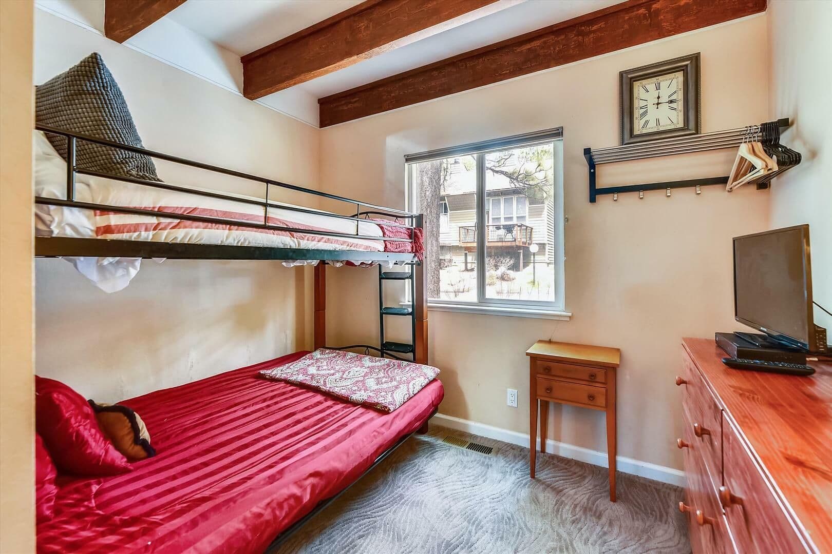 Tahoe City Condo: 3115 N Lake Blvd. #81
