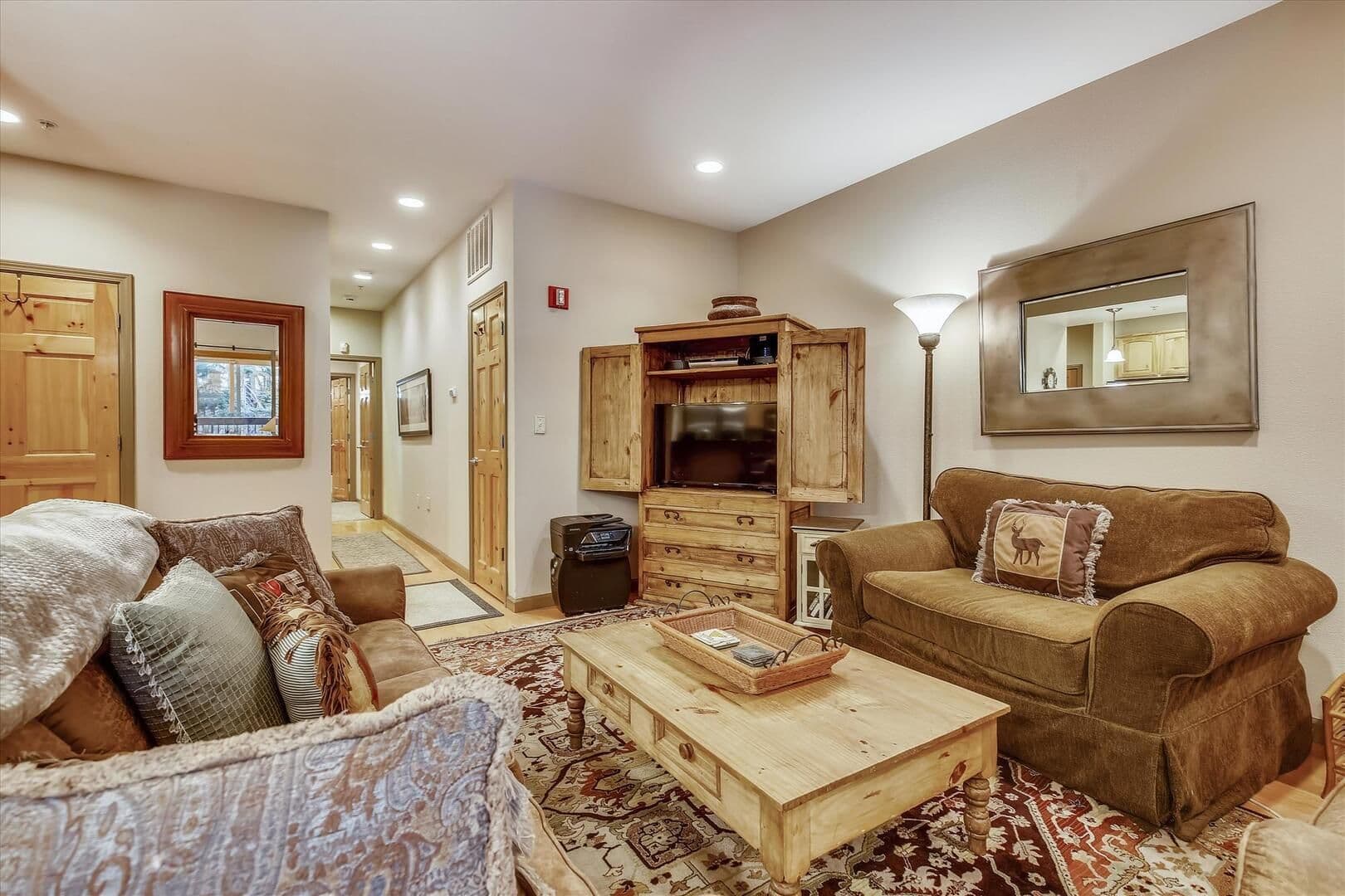 Olympic Valley Condo: 227 Olympic Valley Road #36