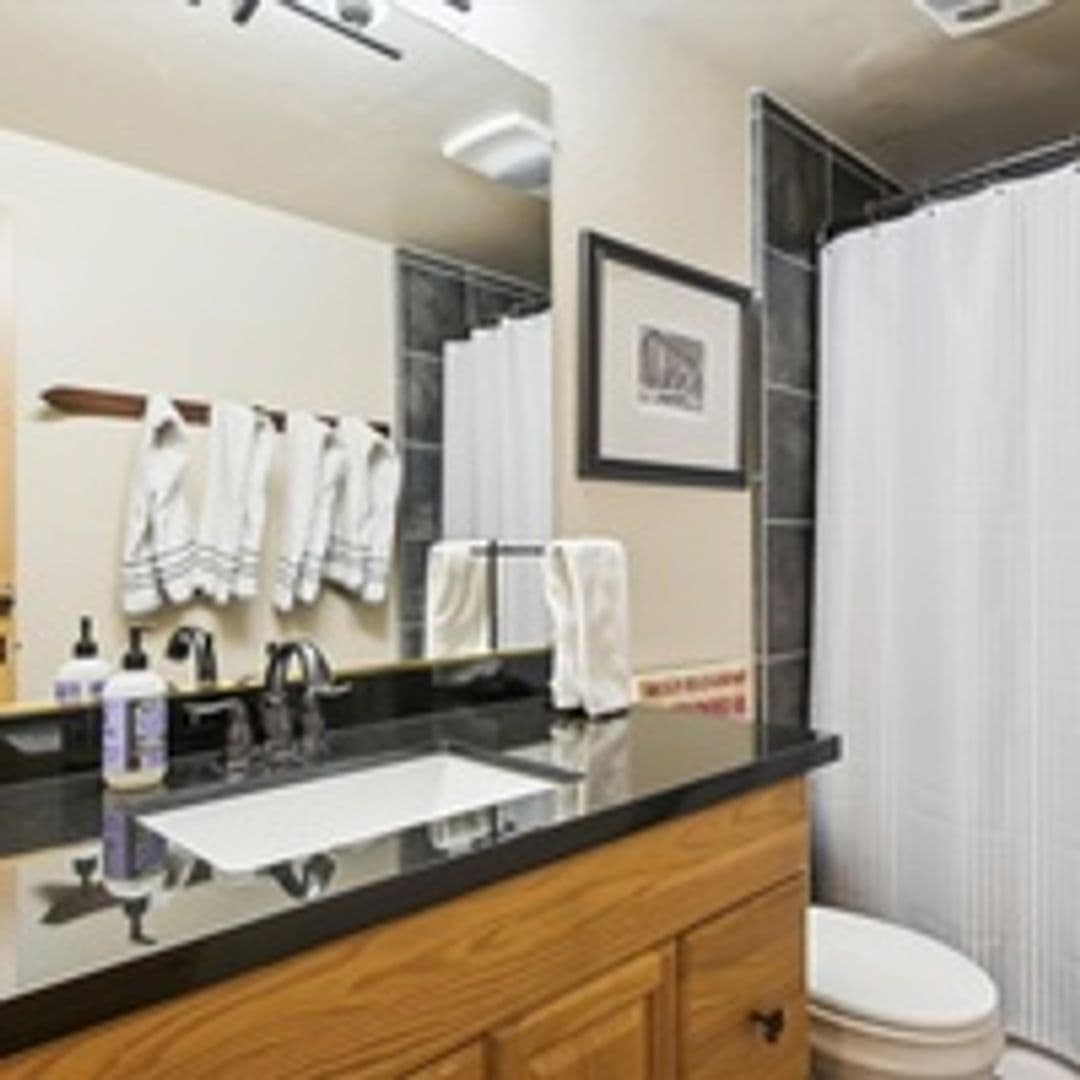 Tahoe City Condo: 2755 North Lake Blvd #97