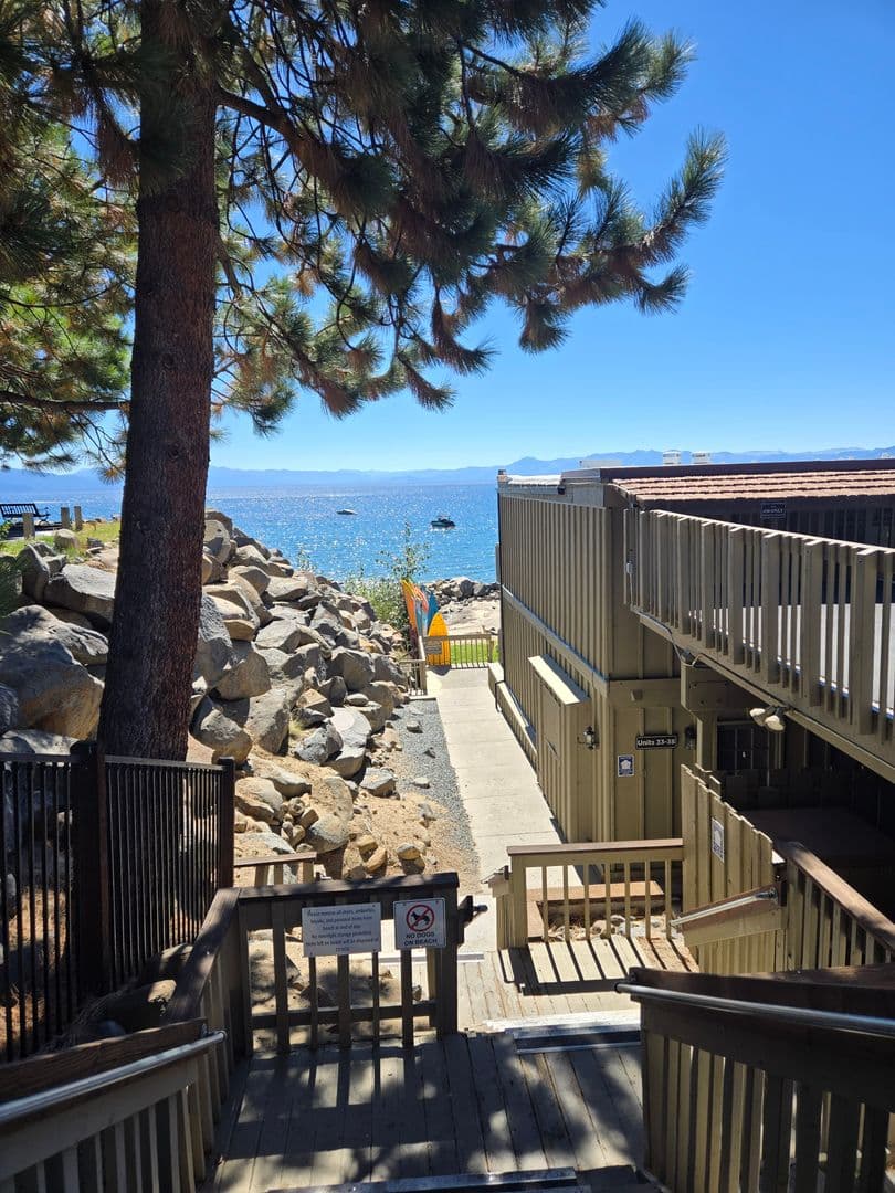 Tahoe Vista Condo: 7600 North Lake Blvd #39