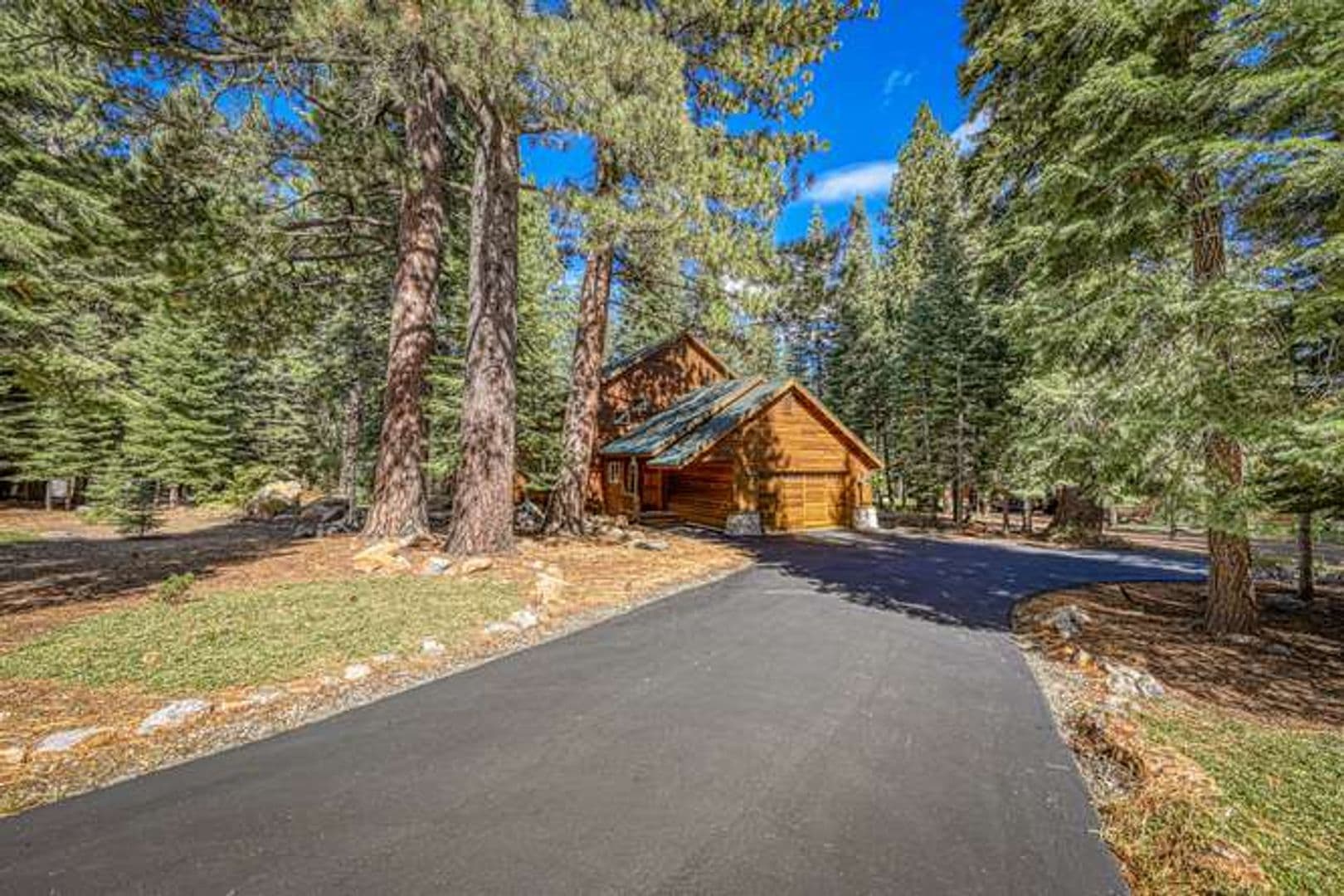 Truckee House: 11400 Thelin Drive