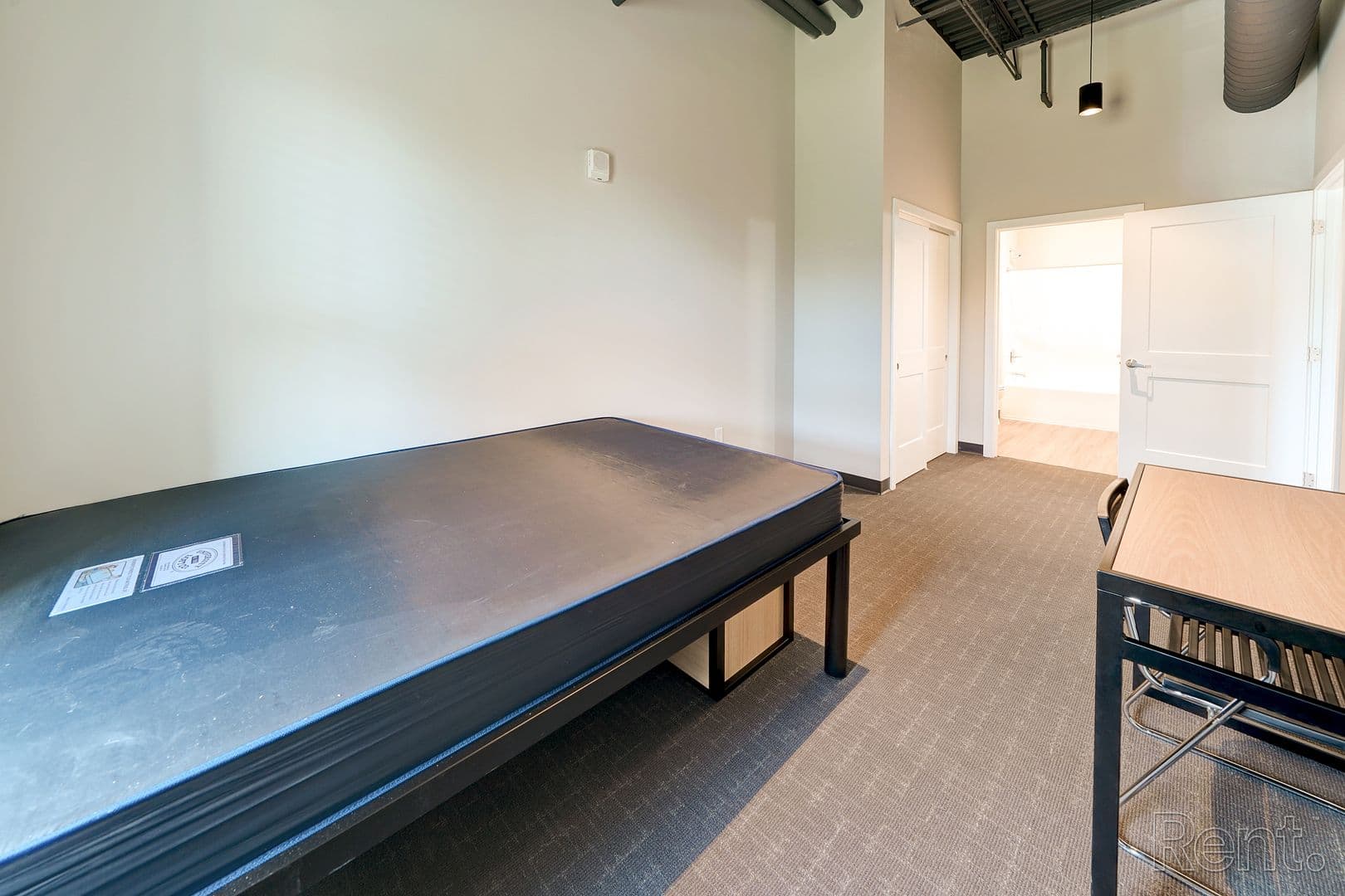 Bloomington Apartment: 2611 East 3rd Street