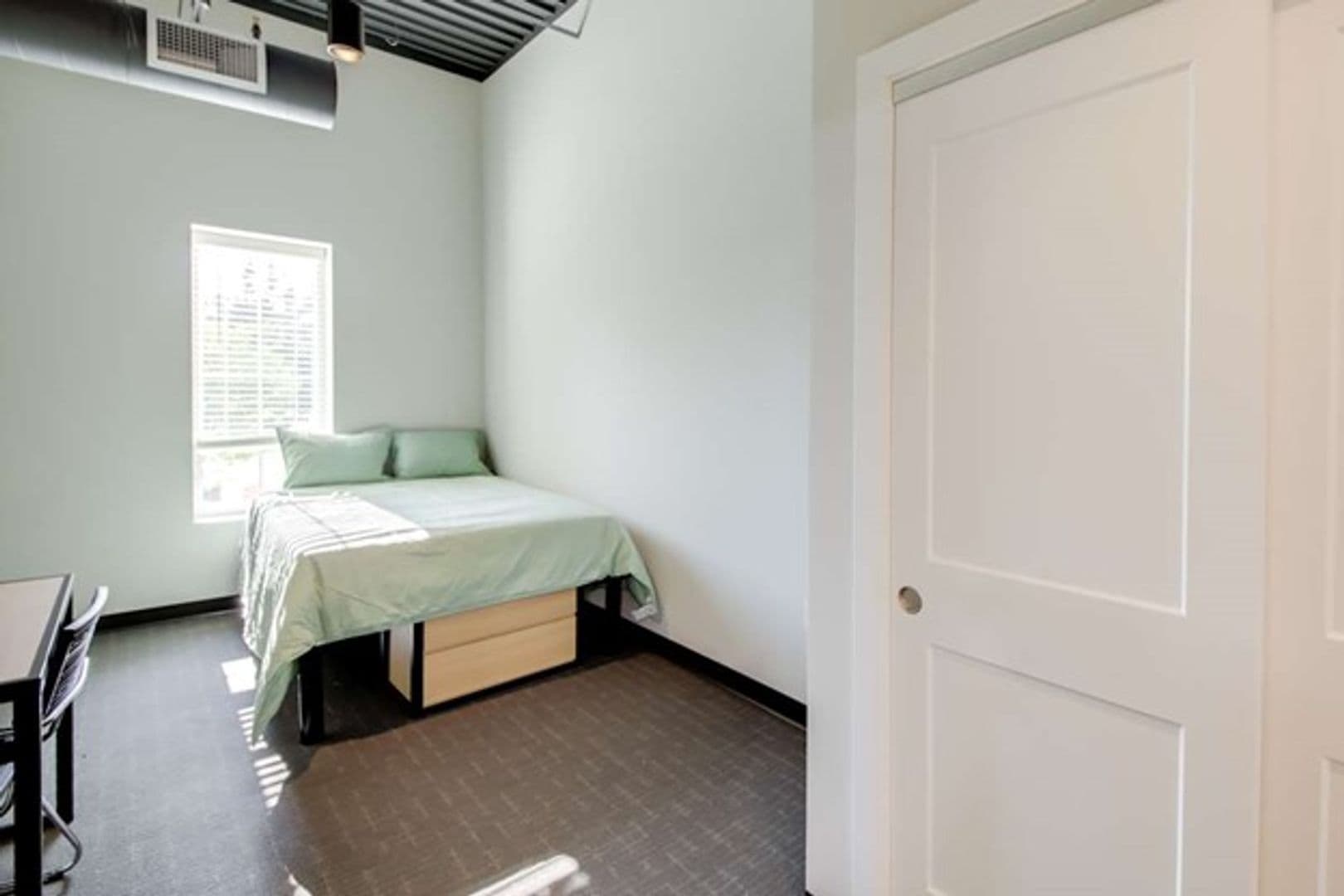 Bloomington Apartment: 2611 East 3rd Street