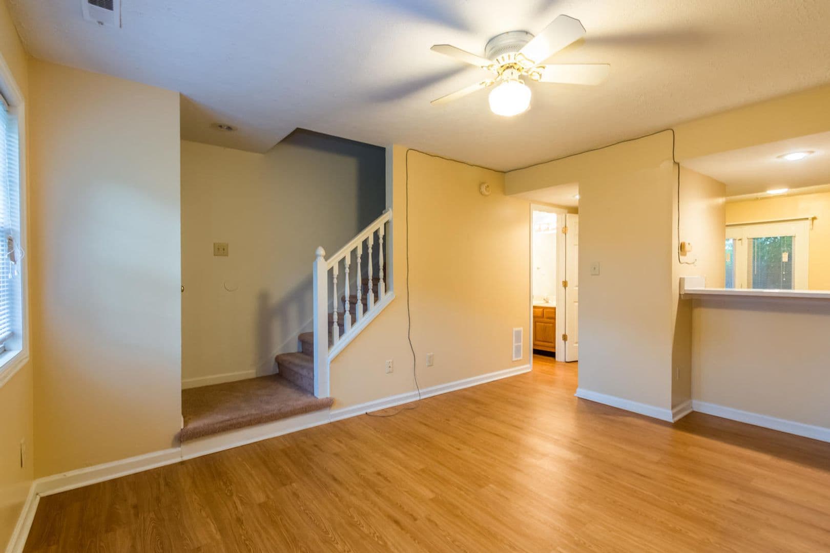 Bloomington House: 704 E Sherwood Hills Dr