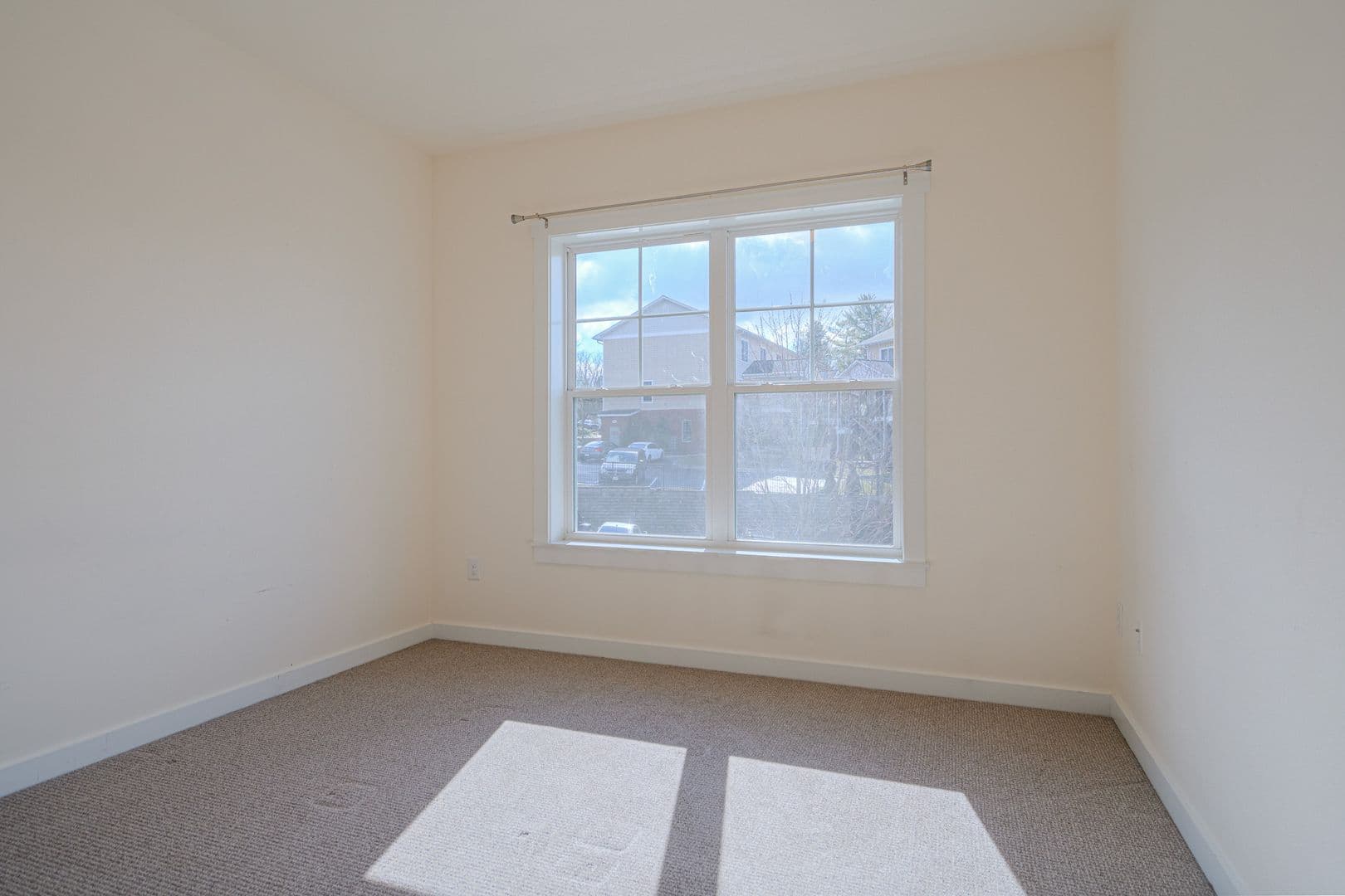 Blacksburg Apartment: 115 Hearthstone Drive