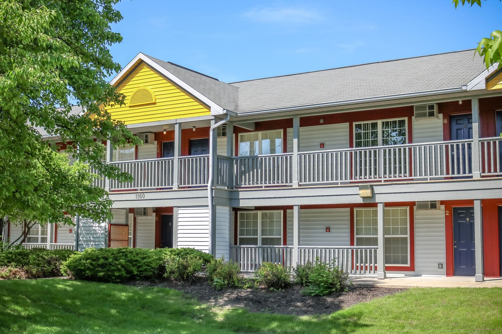 West Lafayette Apartment: 1160, 1193 Anthrop Drive
