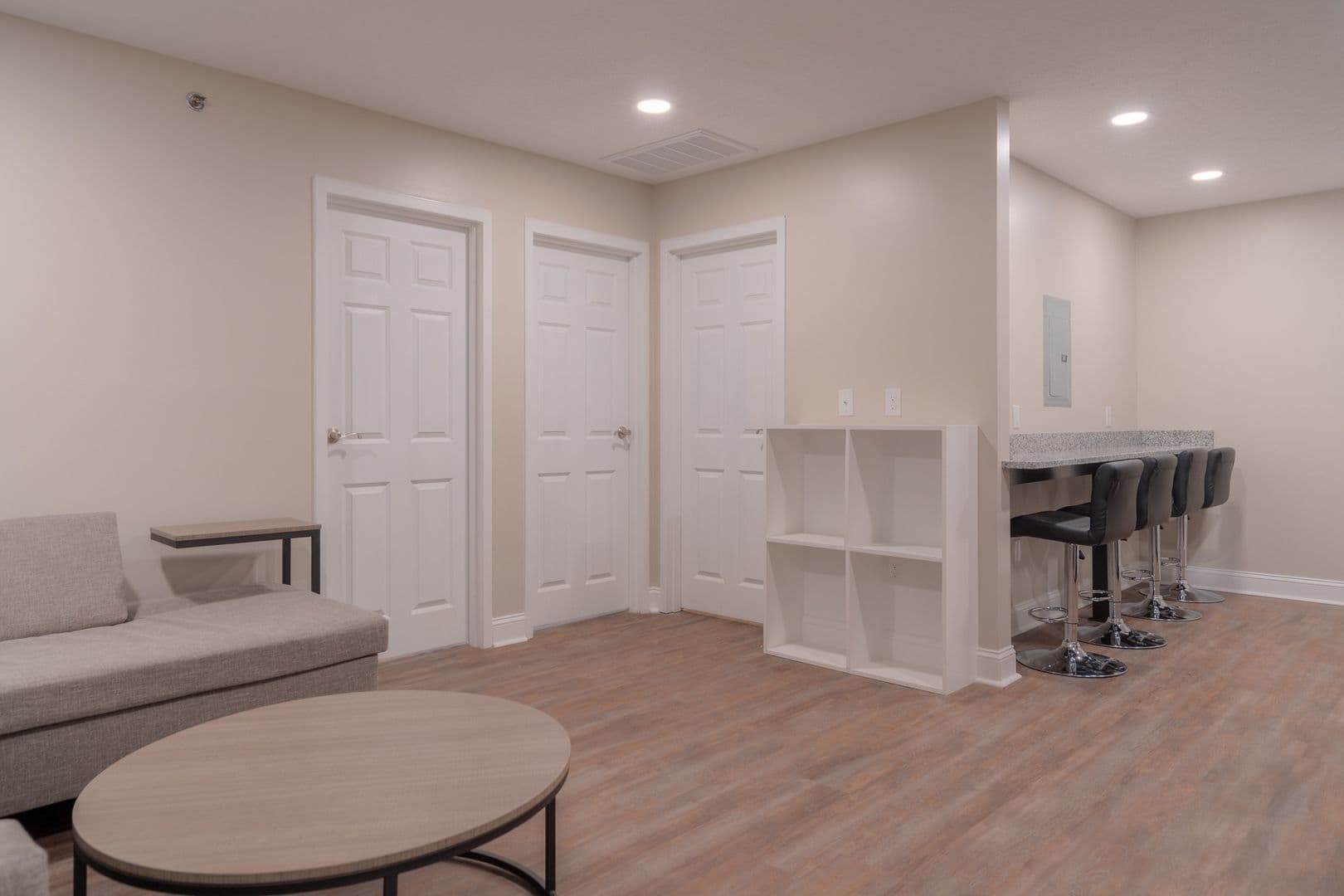Christiansburg Apartment: Oak Tree Blvd
