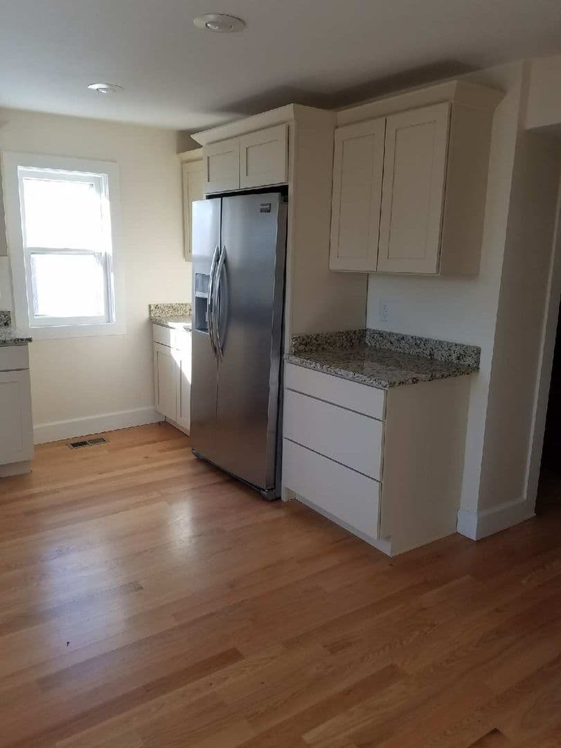 Bloomington House: 907 S Sheridan Drive
