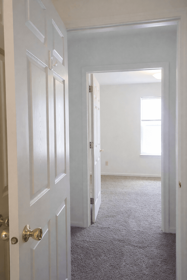 West Lafayette Apartment: 2252 Sagamore Parkway West