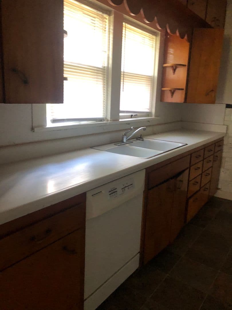 Bloomington House: 306 E 11th Street