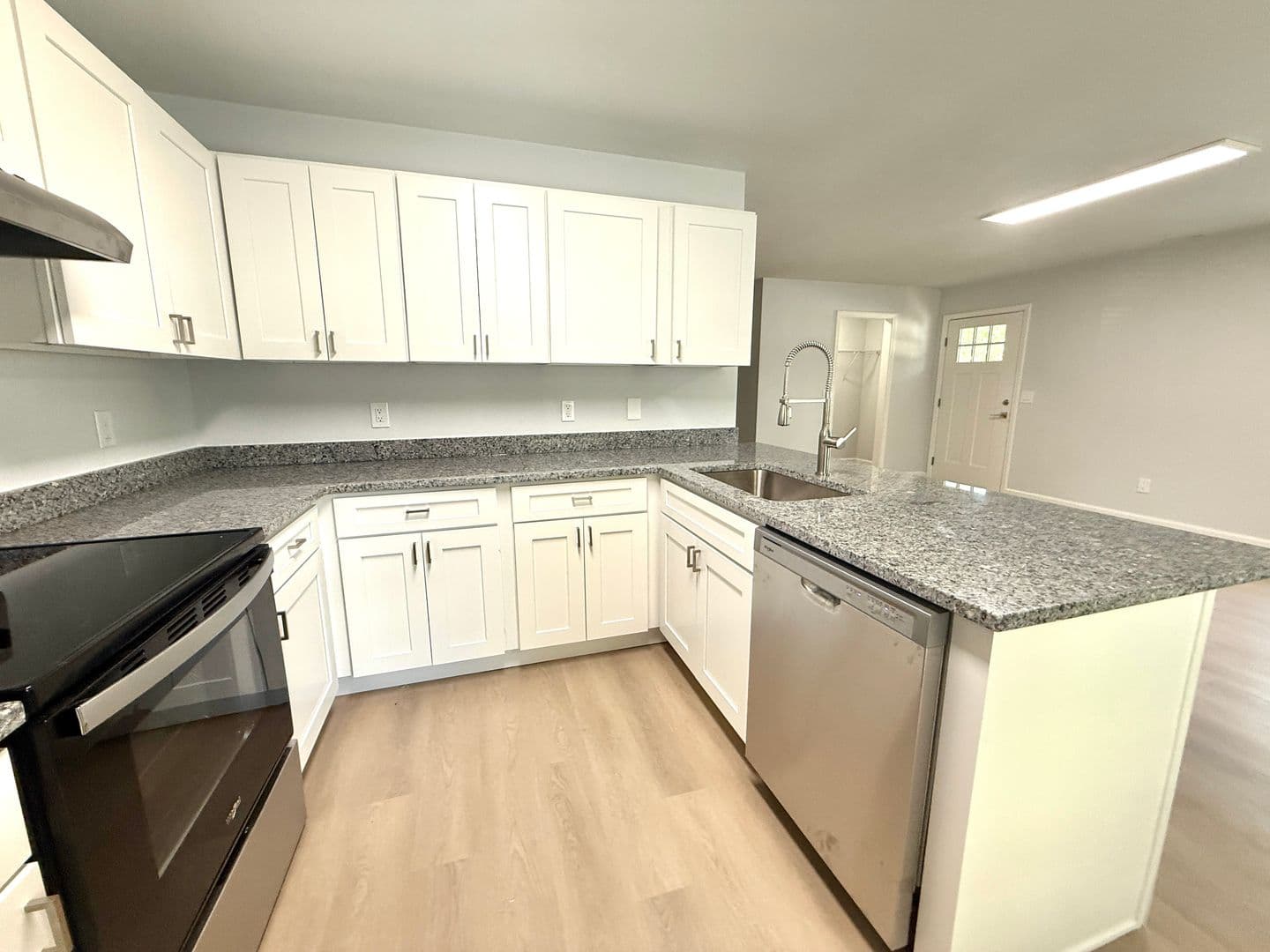 Blacksburg Apartment: 701 South Main St.