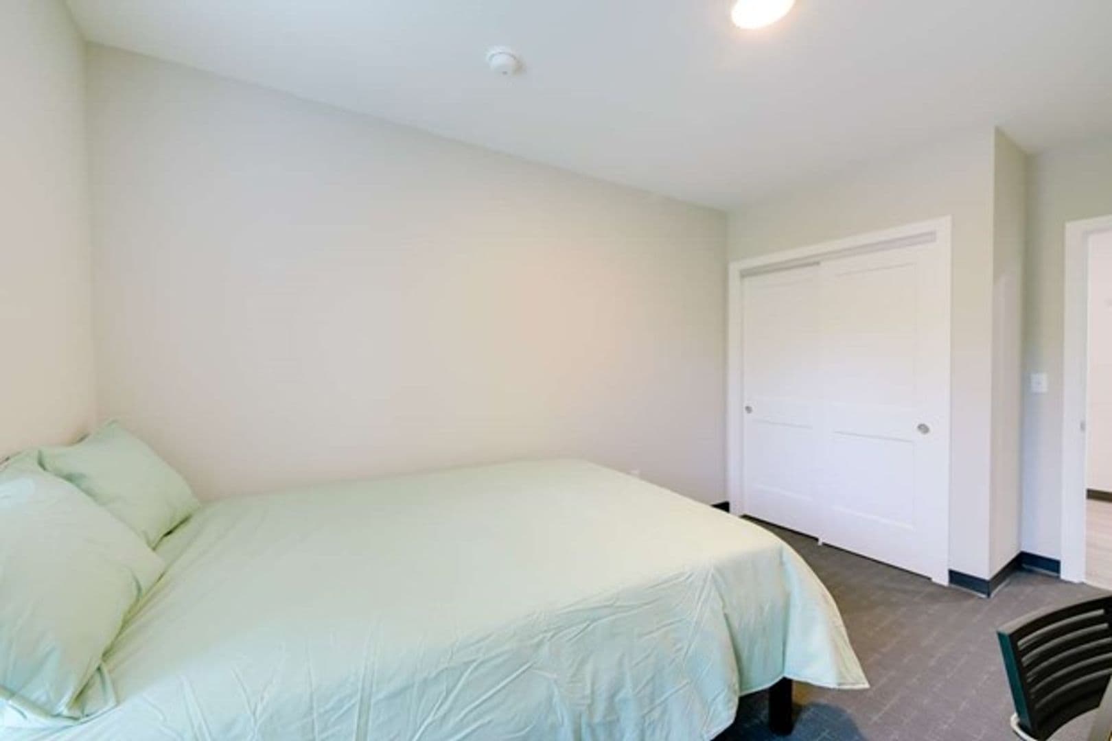 Bloomington Apartment: 2611 East 3rd Street