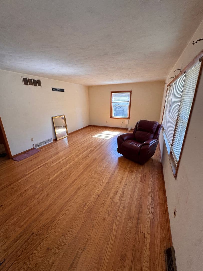 Bloomington House: 1507 S Nancy Street