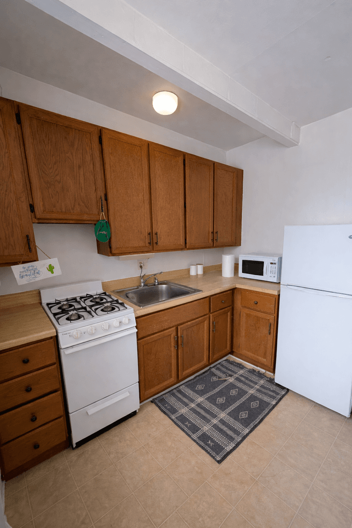 West Lafayette Apartment: 250 S. Salisbury Street