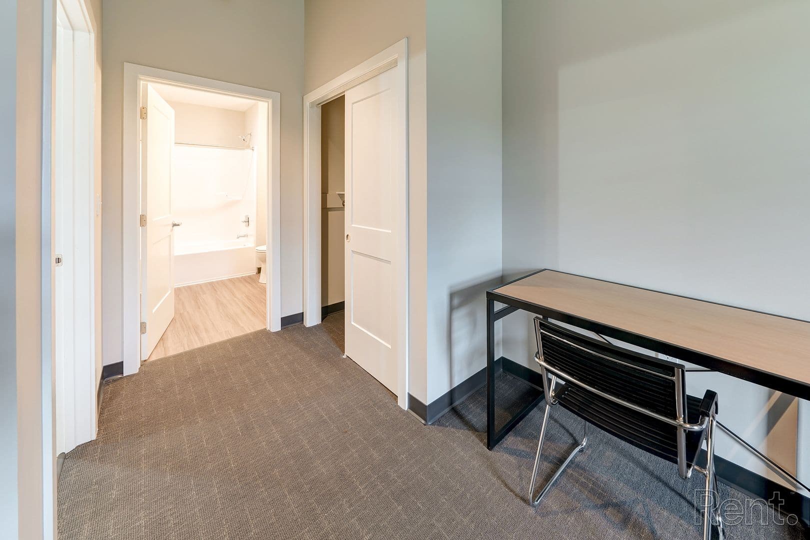 Bloomington Apartment: 2611 East 3rd Street