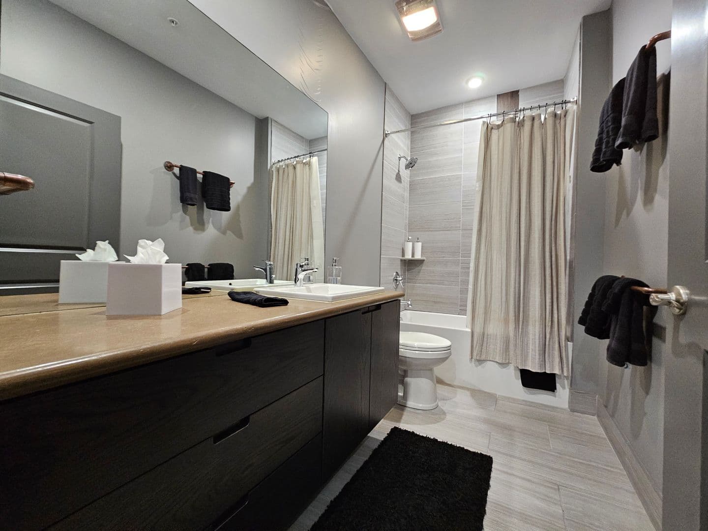 Bloomington Apartment: 217 W 6th St.