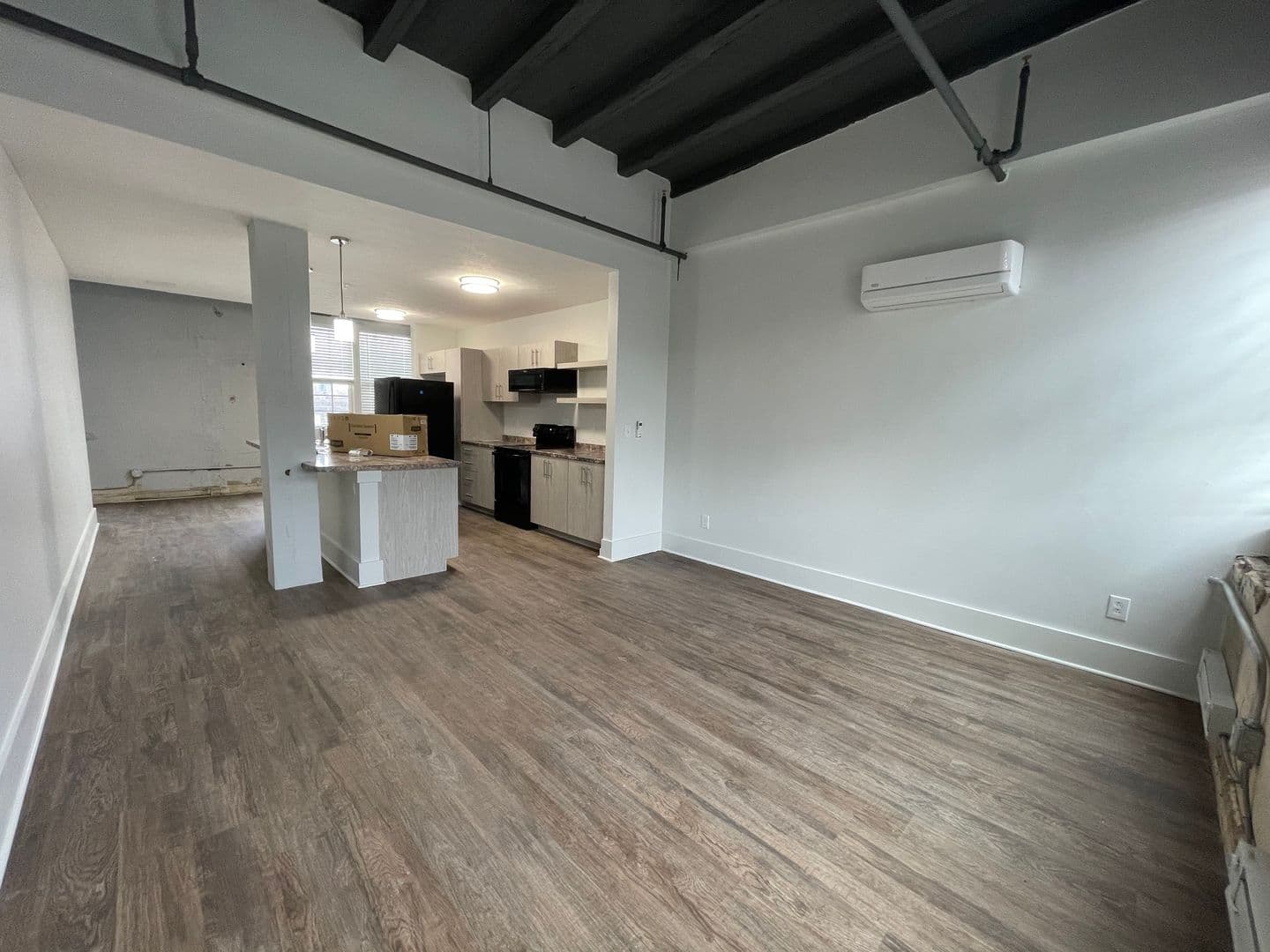 Lafayette Apartment: 300 N. 5th Street