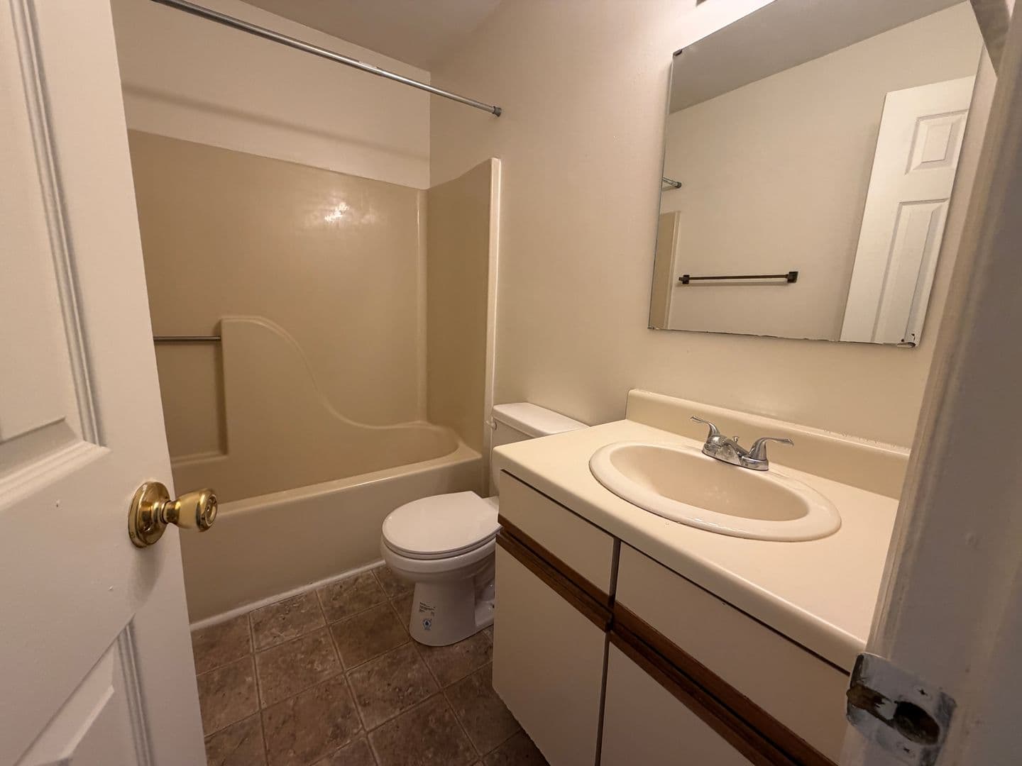 Radford Apartment: 131 East Main Street