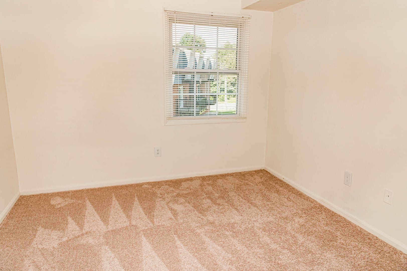 Blacksburg Apartment: 500 Broce Drive