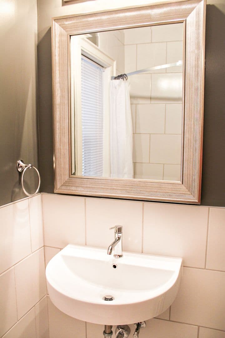 Lafayette Apartment: 18 S. 4th Street