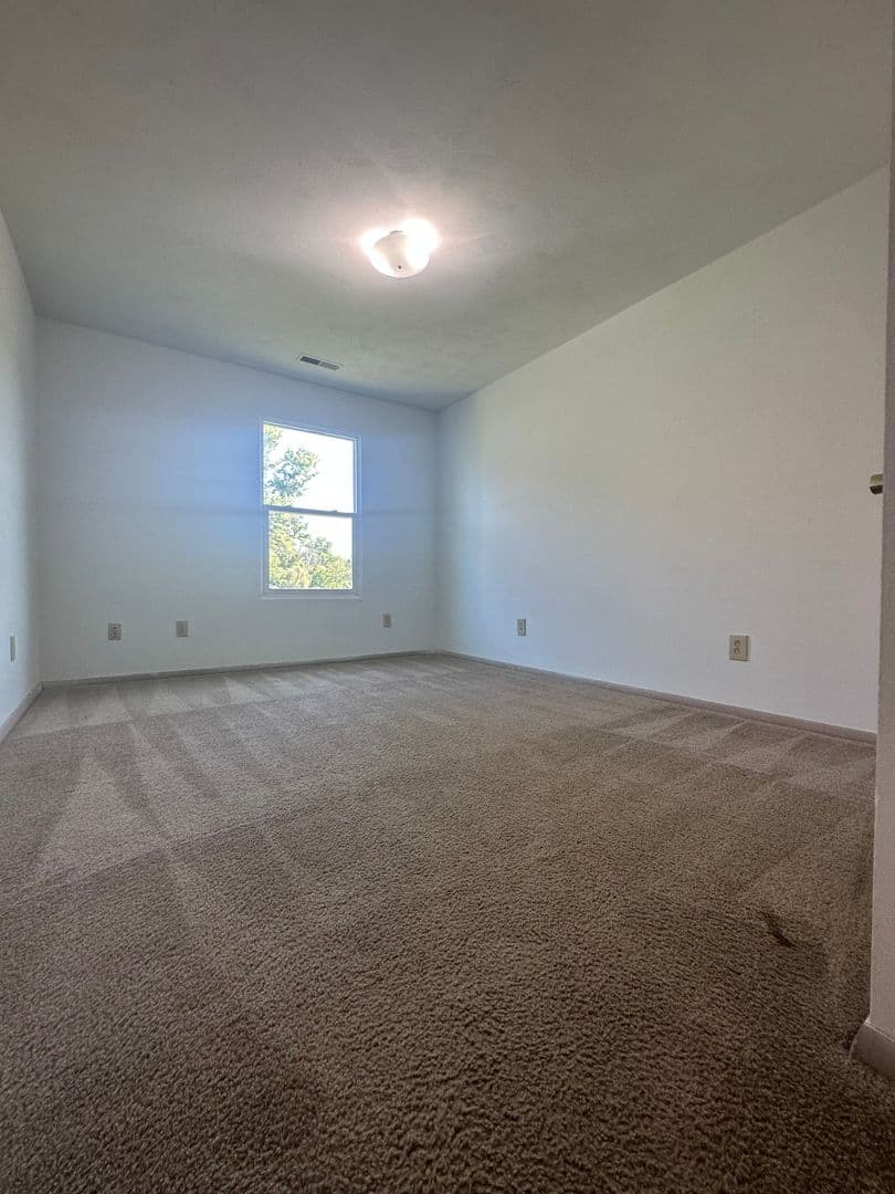 Blacksburg Apartment: 1201, 1203, 1205, 1207 North Main St.