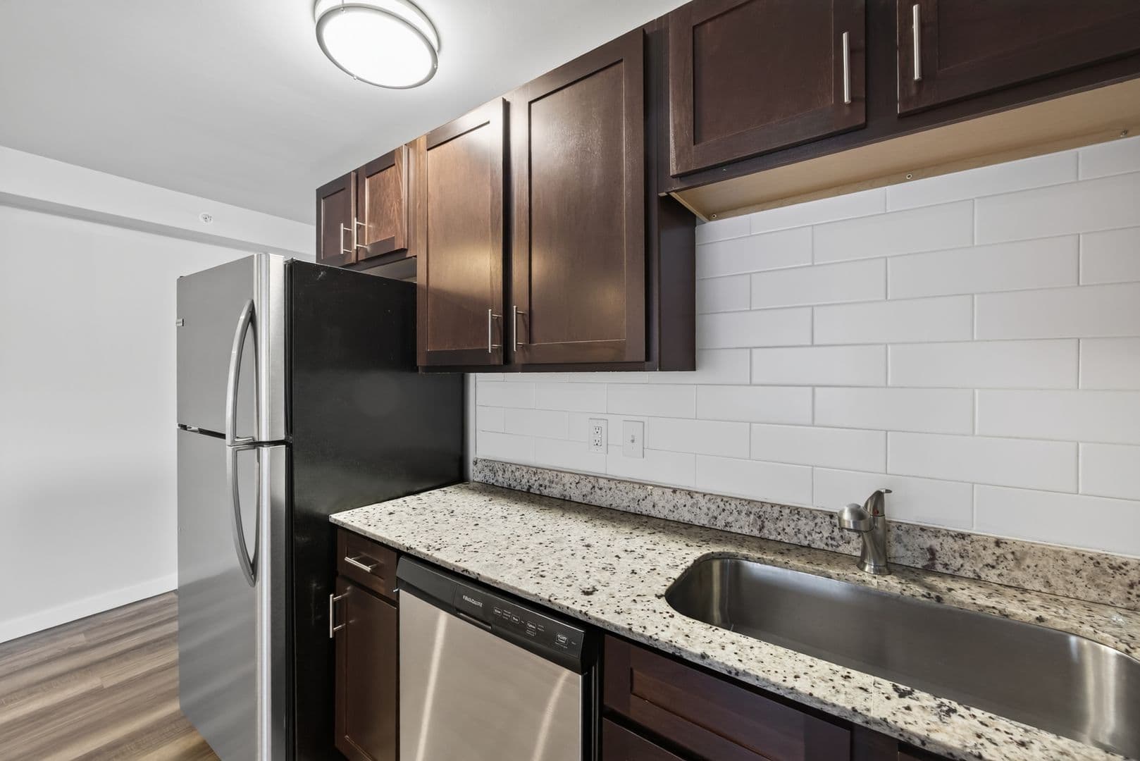 Bloomington Apartment: 519-523 N Lincoln St