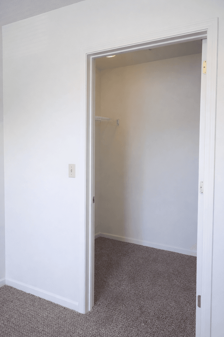 West Lafayette Apartment: 2252 Sagamore Parkway West