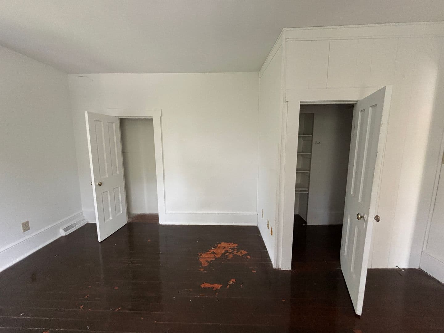 Blacksburg Apartment: 208 Wharton St.