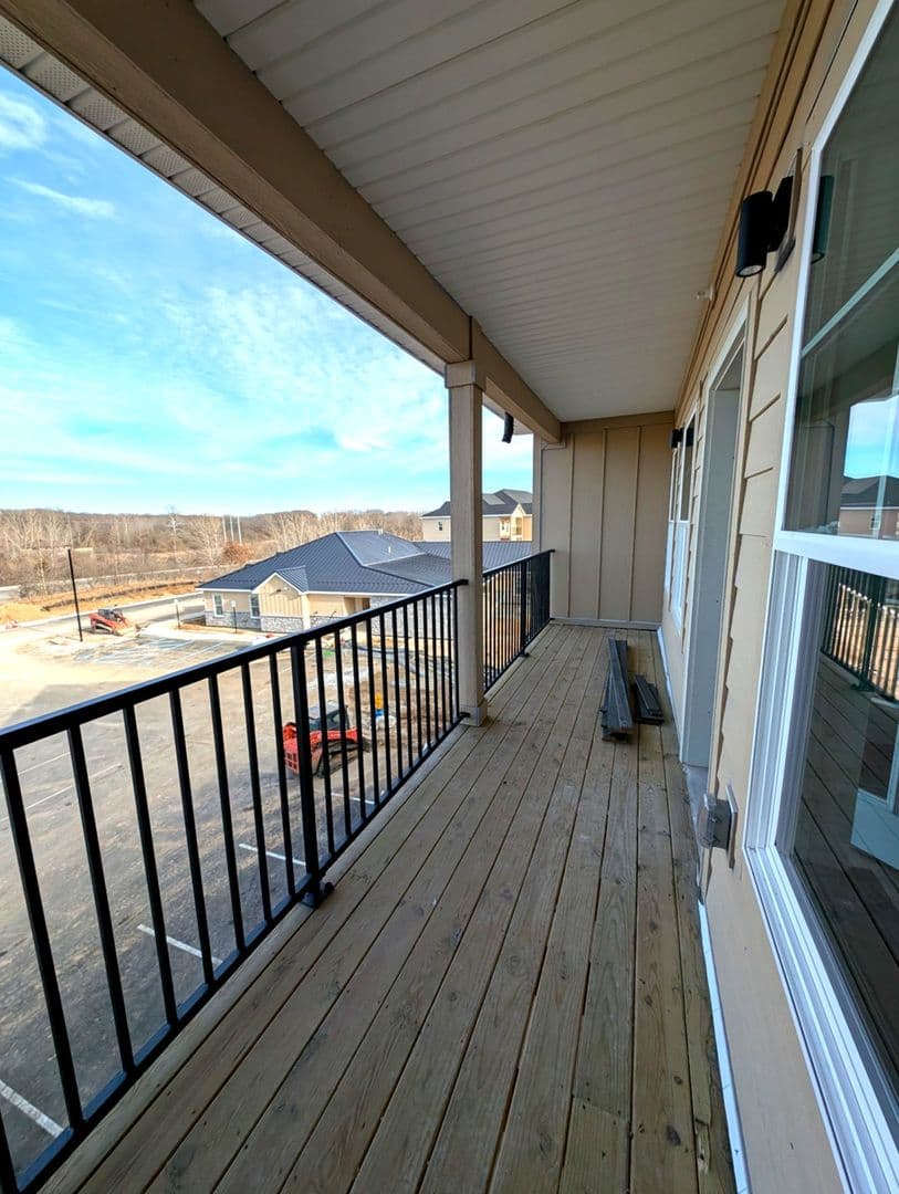 Lafayette Apartment: 3210-3243 Peninsula Pointe Circle W
