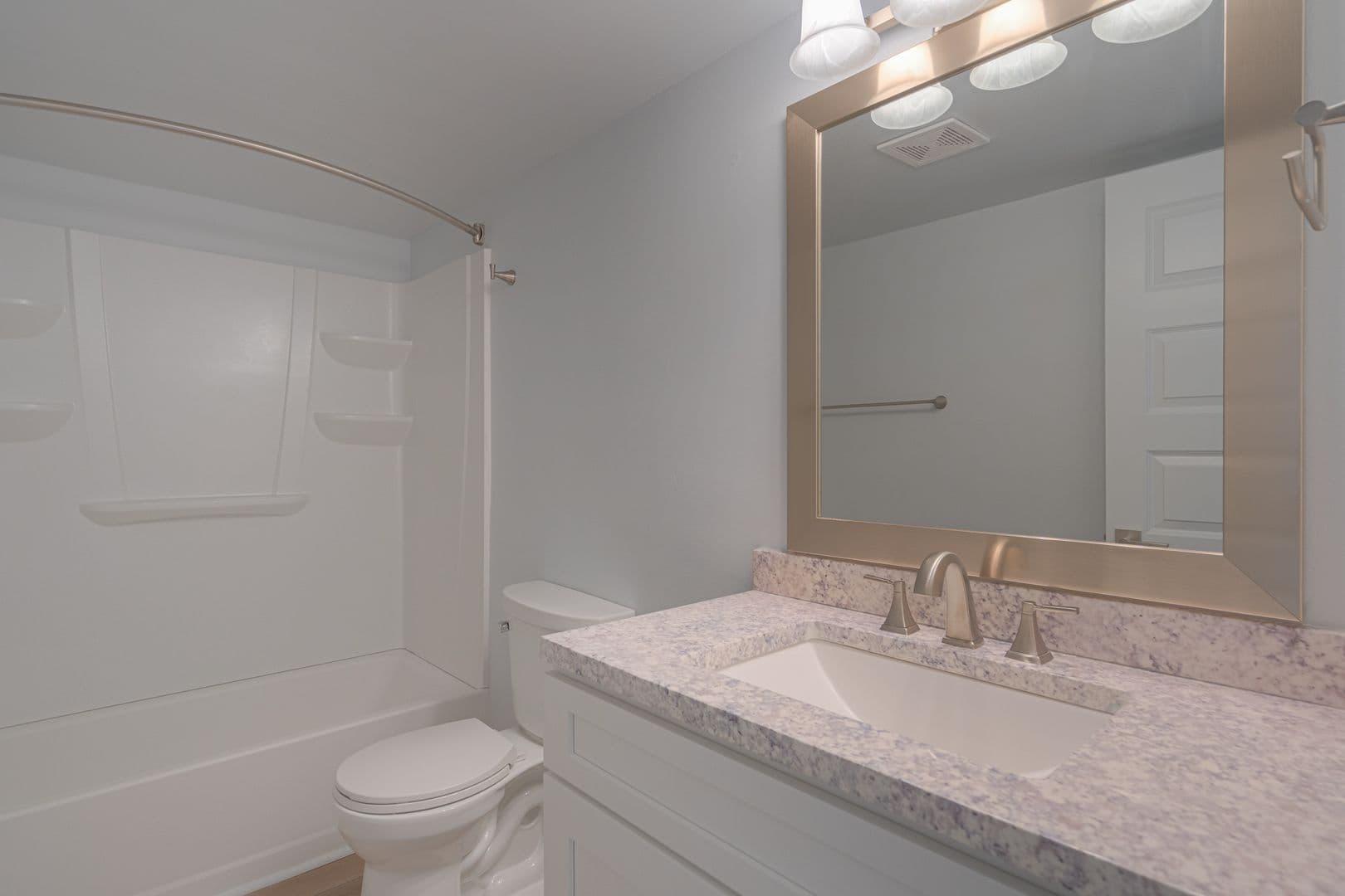 Blacksburg Apartment: 208 Wharton St.