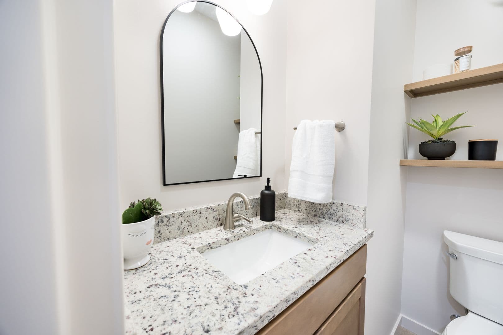 Remington Apartment: 301 W. Short Street
