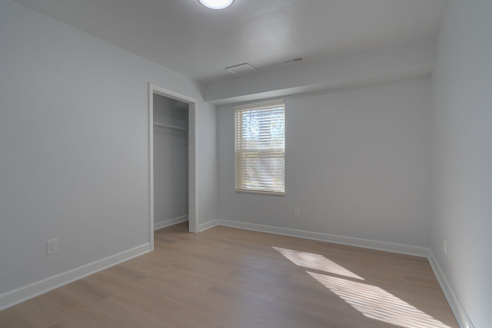 Blacksburg Apartment: 208 Wharton St.
