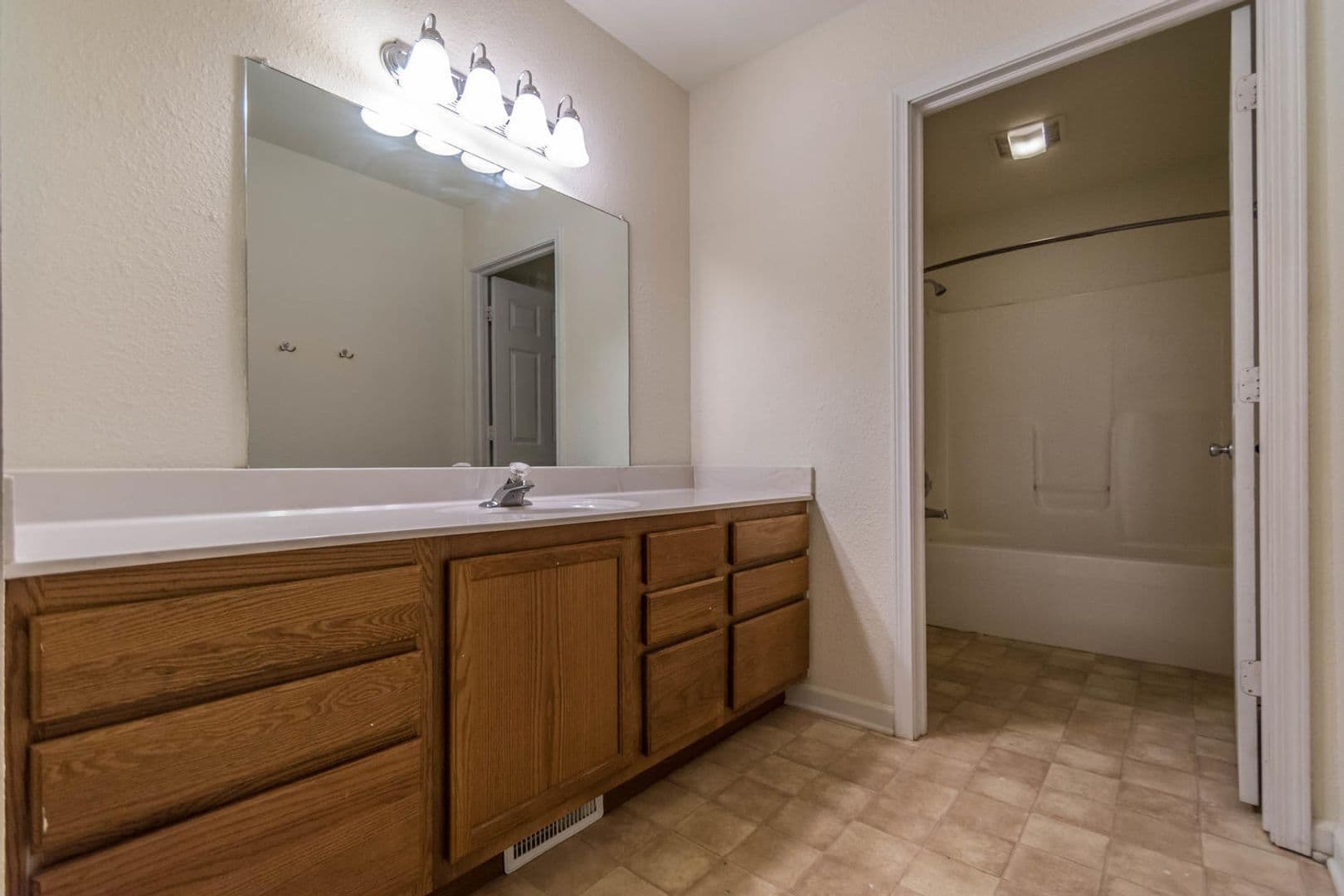 Bloomington House: 202 E 20th