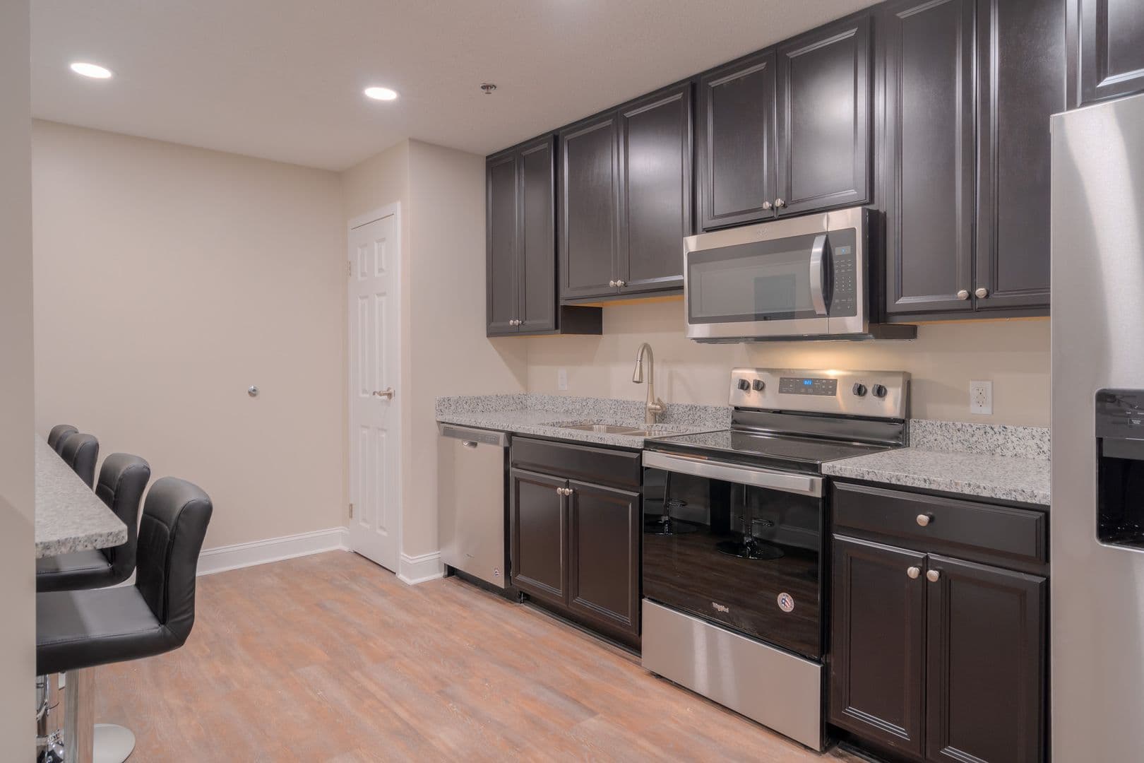 Christiansburg Apartment: Oak Tree Blvd