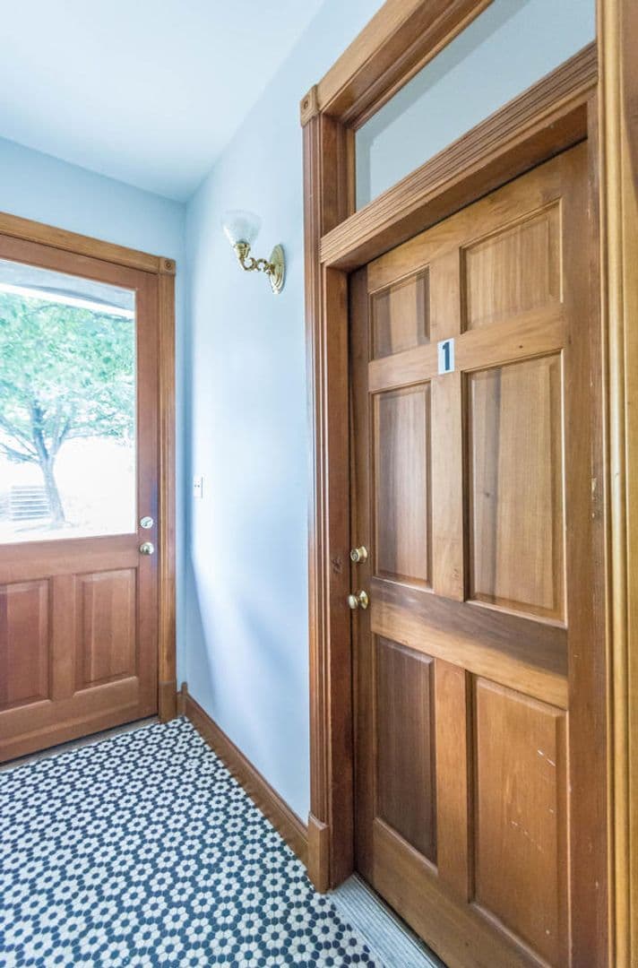 Bloomington Apartment: 536 N Lincoln Street