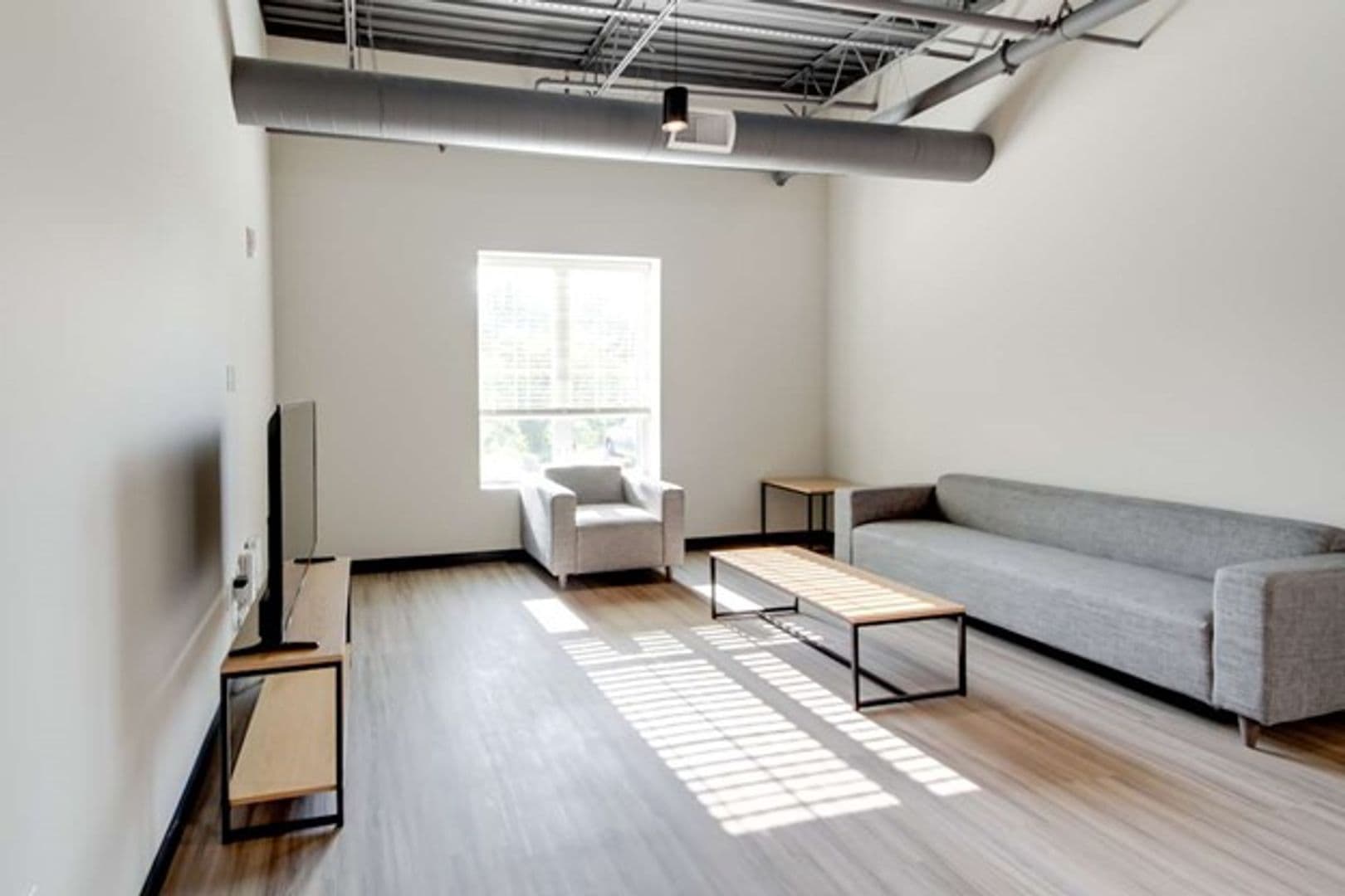 Bloomington Apartment: 2611 East 3rd Street