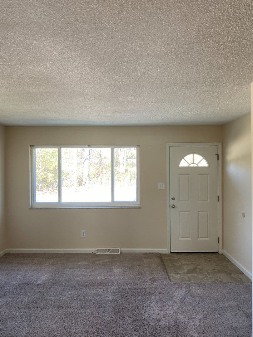 Bloomington Apartment: 4100 W Stebu Ln