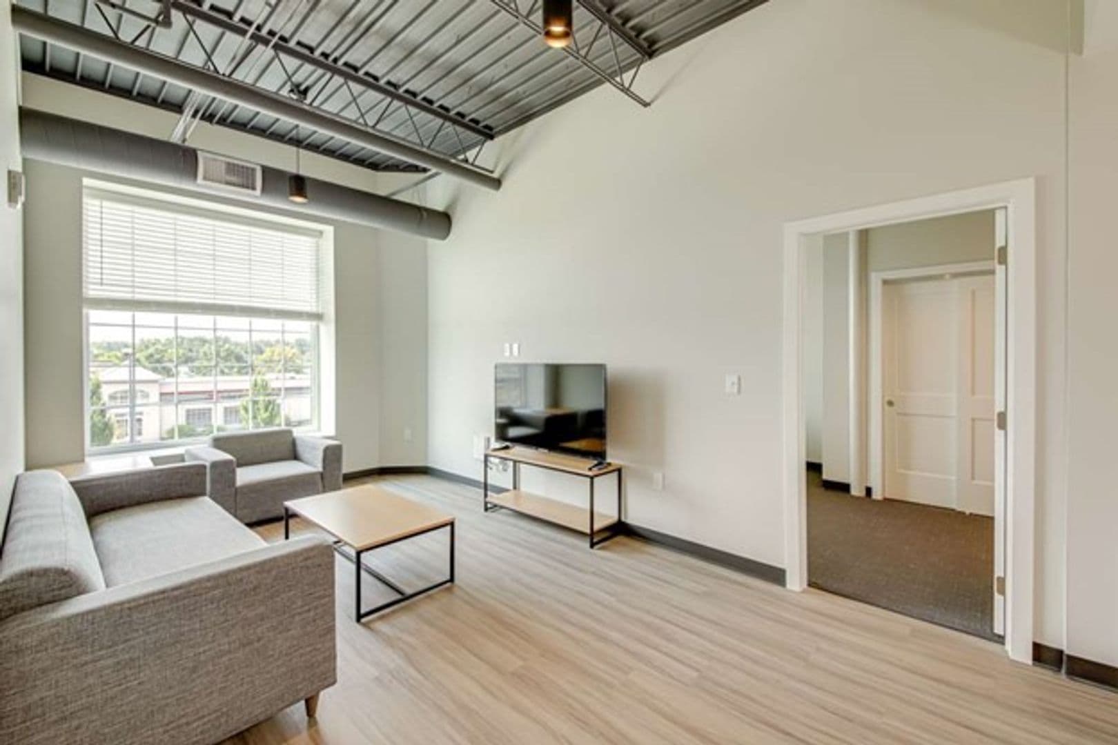 Bloomington Apartment: 2611 East 3rd Street