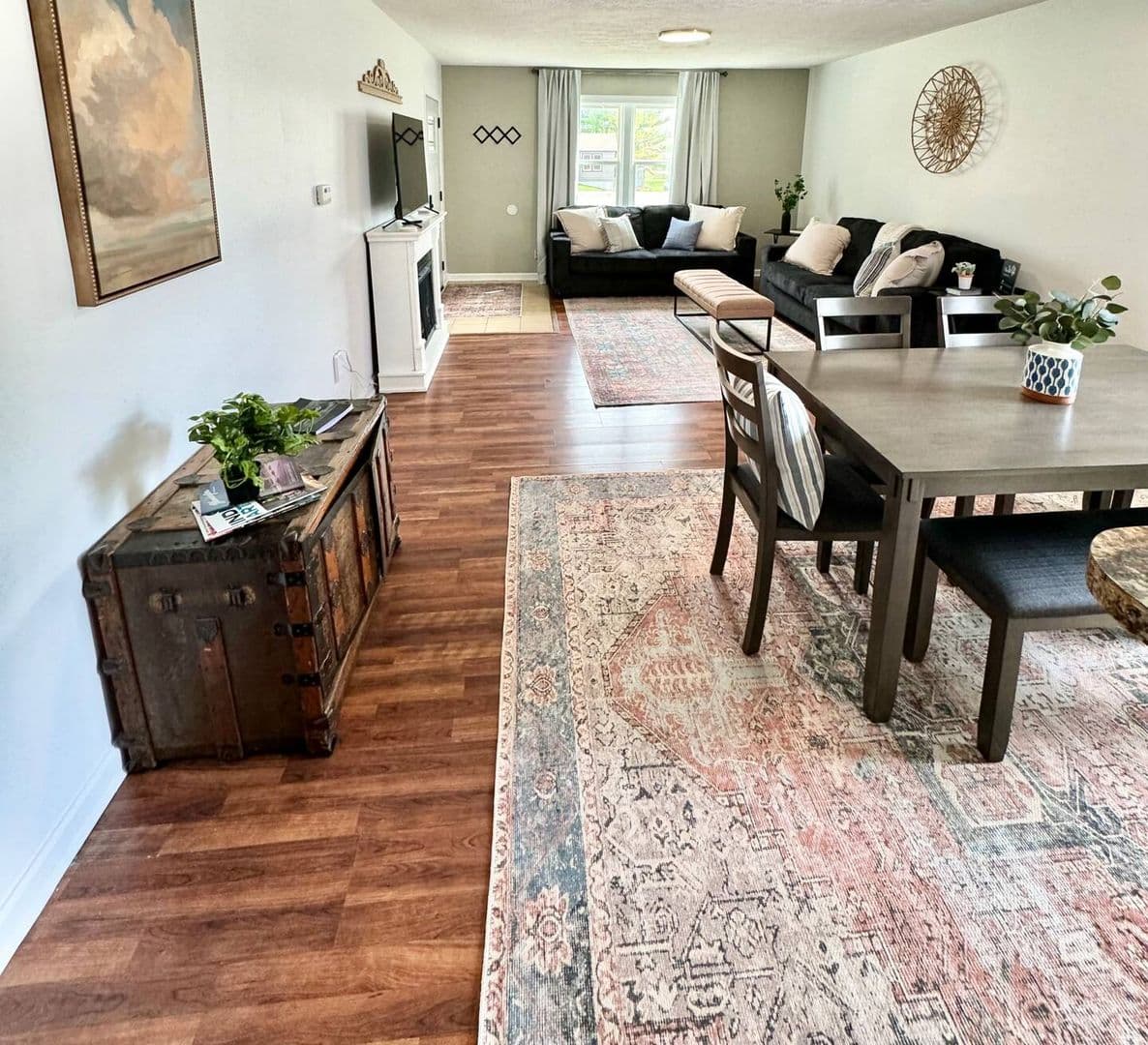 Bloomington House: 2708 S Rogers - 2708