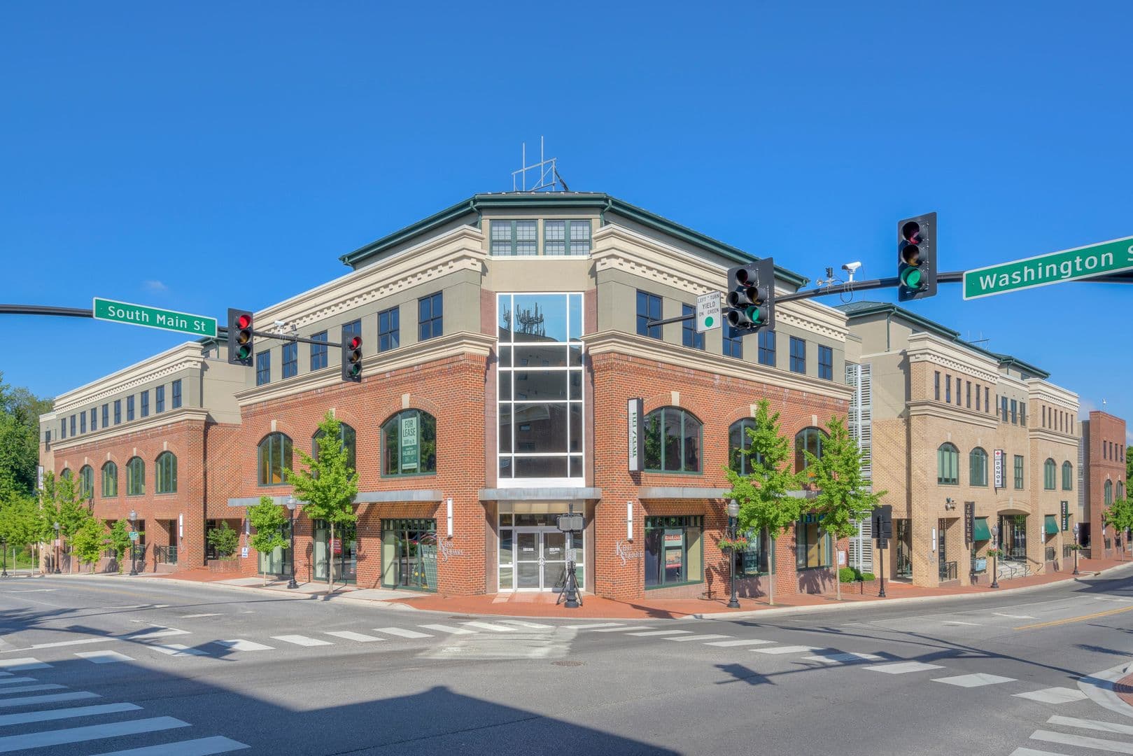 Blacksburg Apartment: 250 S Main Street