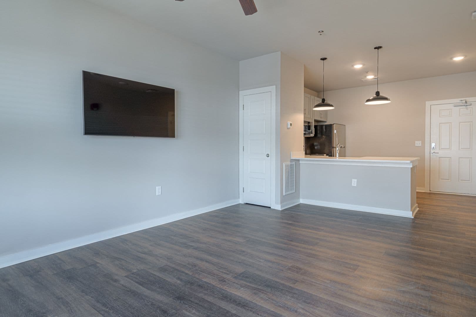 Blacksburg Apartment: Steading Lane