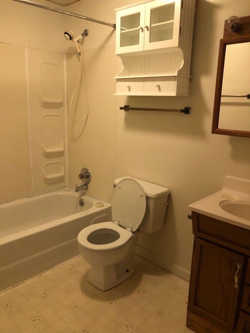 Bloomington House: 207 E 12th Street