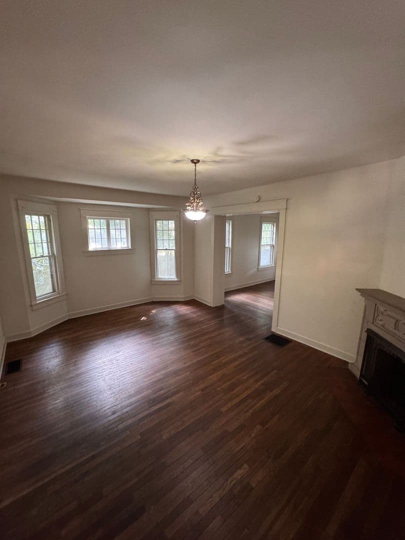 Bloomington Apartment: 600 E University Street