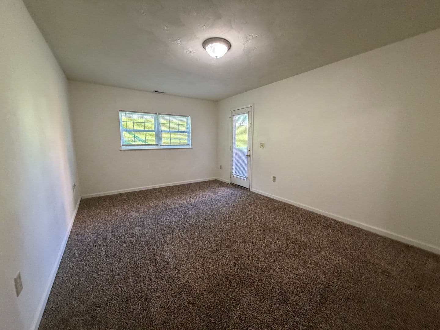 Radford Apartment: Lawrence Street