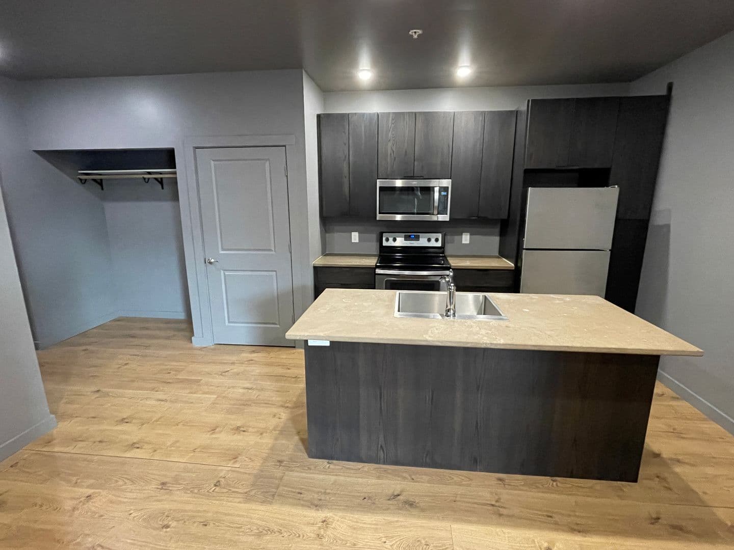 Bloomington Apartment: 217 W 6th St.