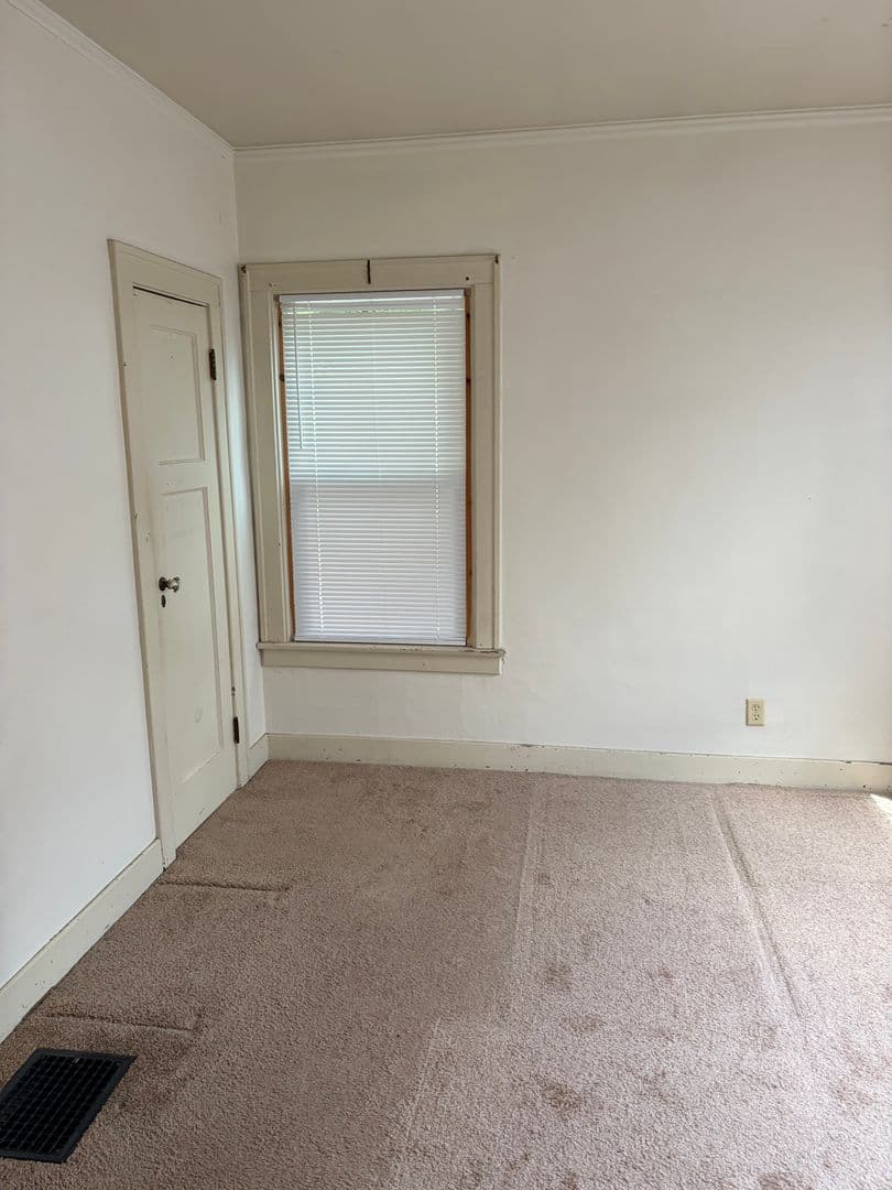 Bloomington Apartment: 111 E. Cottage Grove Ave